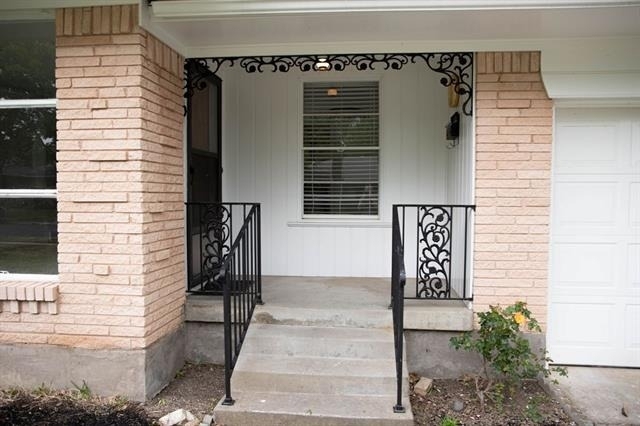 10028 San Lorenzo Avenue - Photo 1