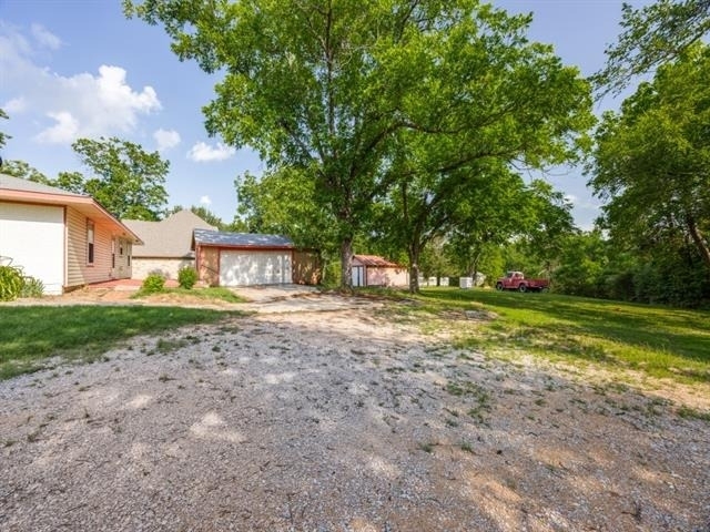 1225 W Hanna Street - Photo 19