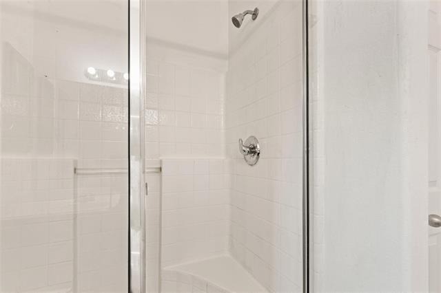 325 Crosscreek Drive - Photo 16