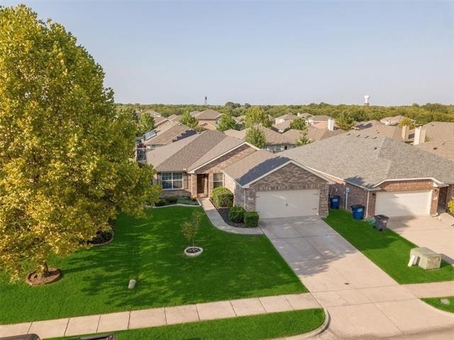 325 Crosscreek Drive - Photo 3