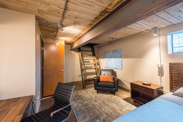 3100 Commerce Street - Photo 6