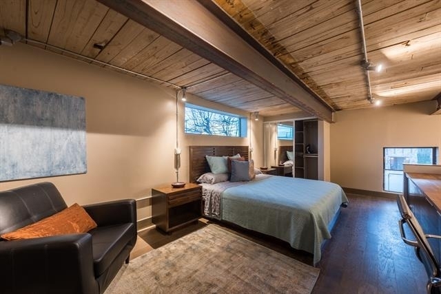 3100 Commerce Street - Photo 8