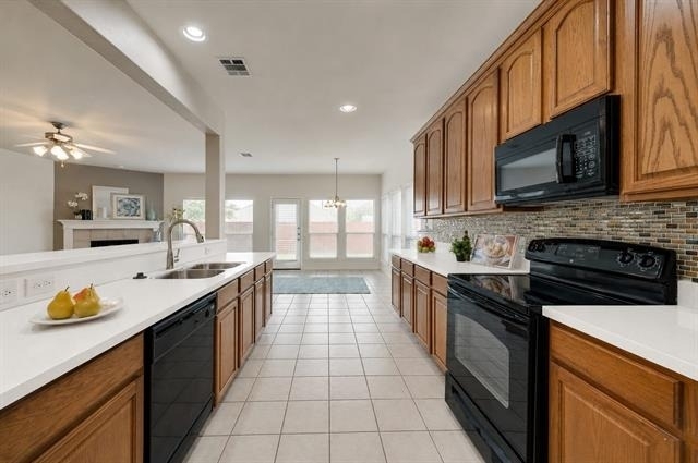 8300 Lonesome Spur Trail - Photo 2
