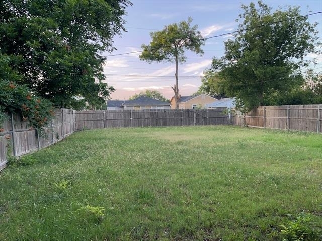 1713 Nw Irwin Avenue - Photo 1