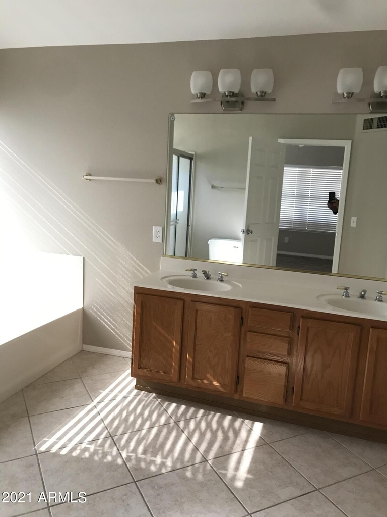 18871 N 75th Drive - Photo 5
