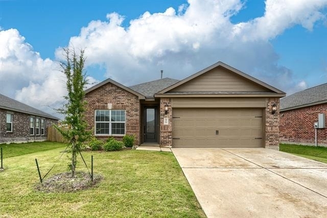 909 Emerson Drive - Photo 1