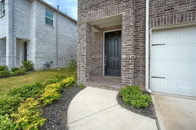 724 Portina Drive - Photo 2