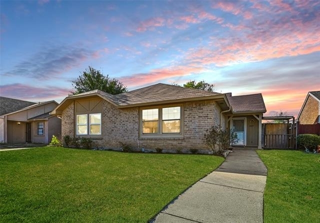 6005 Dooley Drive - Photo 0