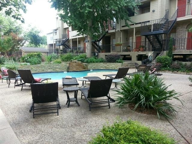 5740 Martel Avenue - Photo 0