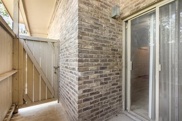 5740 Martel Avenue - Photo 18