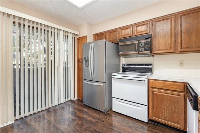 5740 Martel Avenue - Photo 4