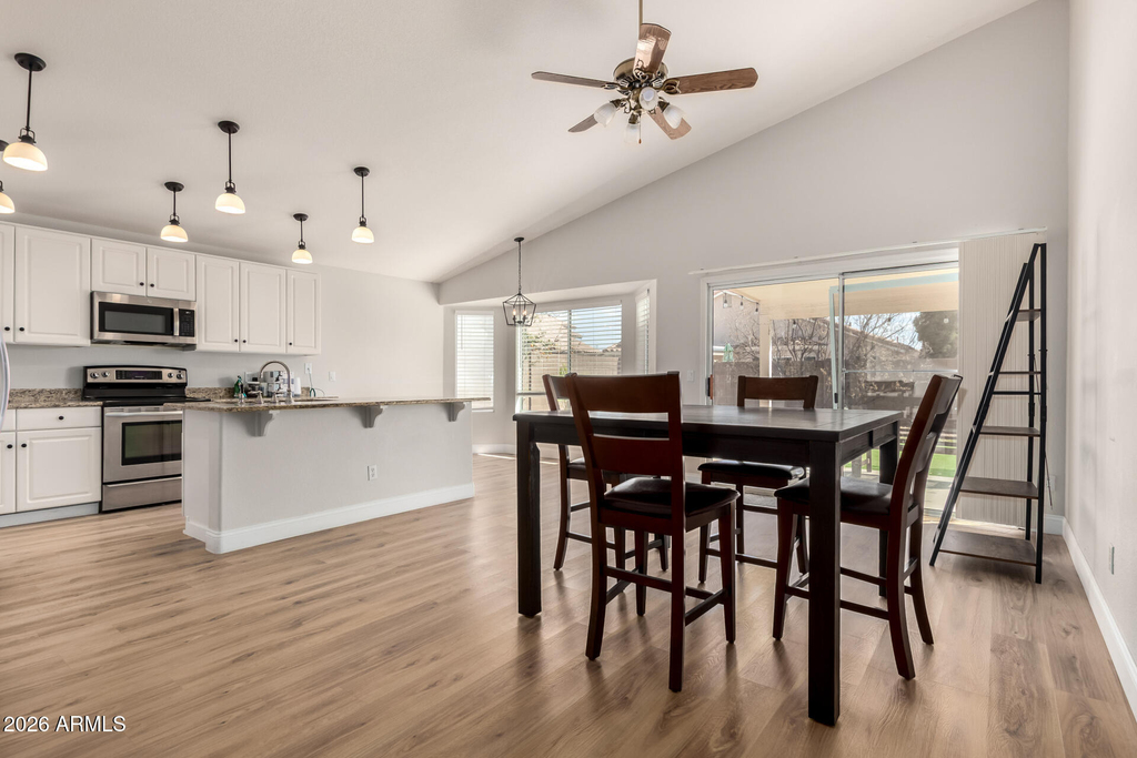 22027 N 73rd Avenue - Photo 5