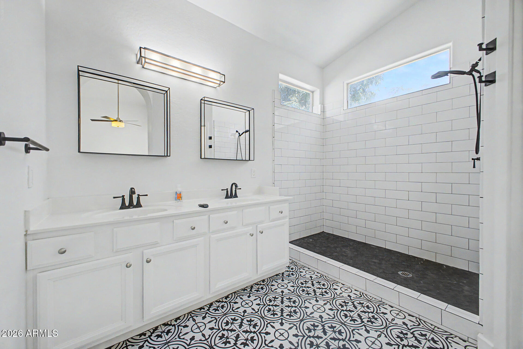 7251 E Lakeview Avenue - Photo 16