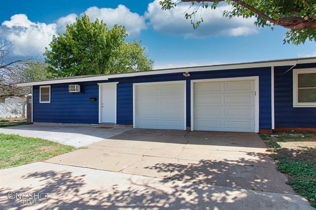 4735 Potomac Avenue - Photo 2