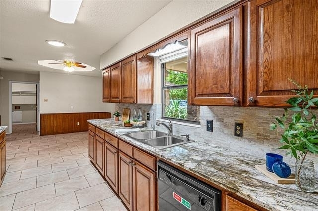 1017 Meadowlark Lane - Photo 5