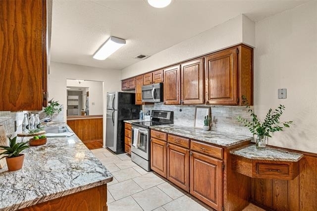 1017 Meadowlark Lane - Photo 4