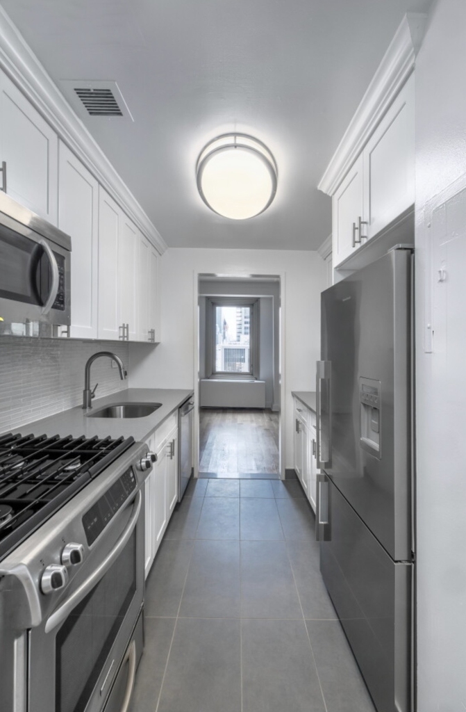 West 55th Street - Photo 1