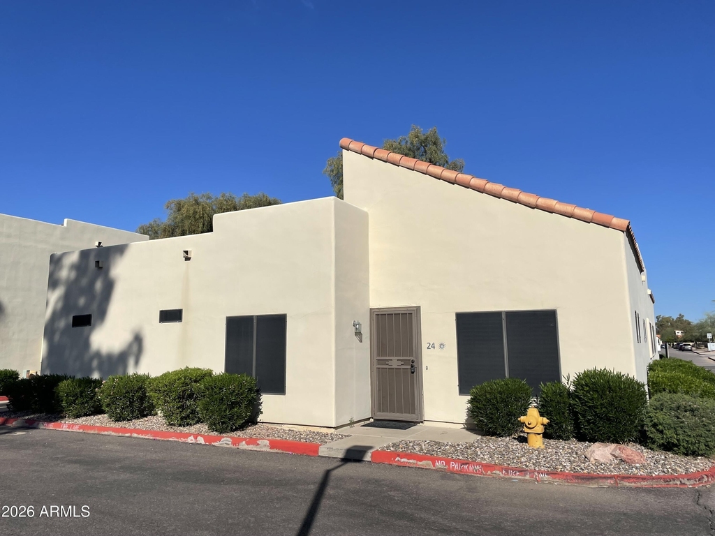 5665 W Galveston Street - Photo 0
