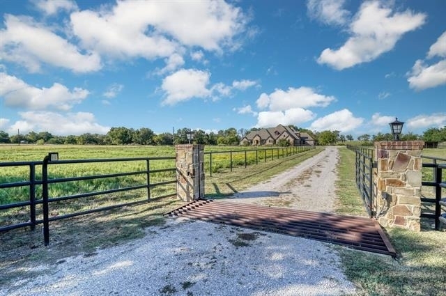 11445 Foutch Road - Photo 1
