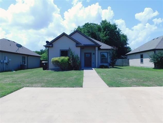 673 Copenhavr Street - Photo 1