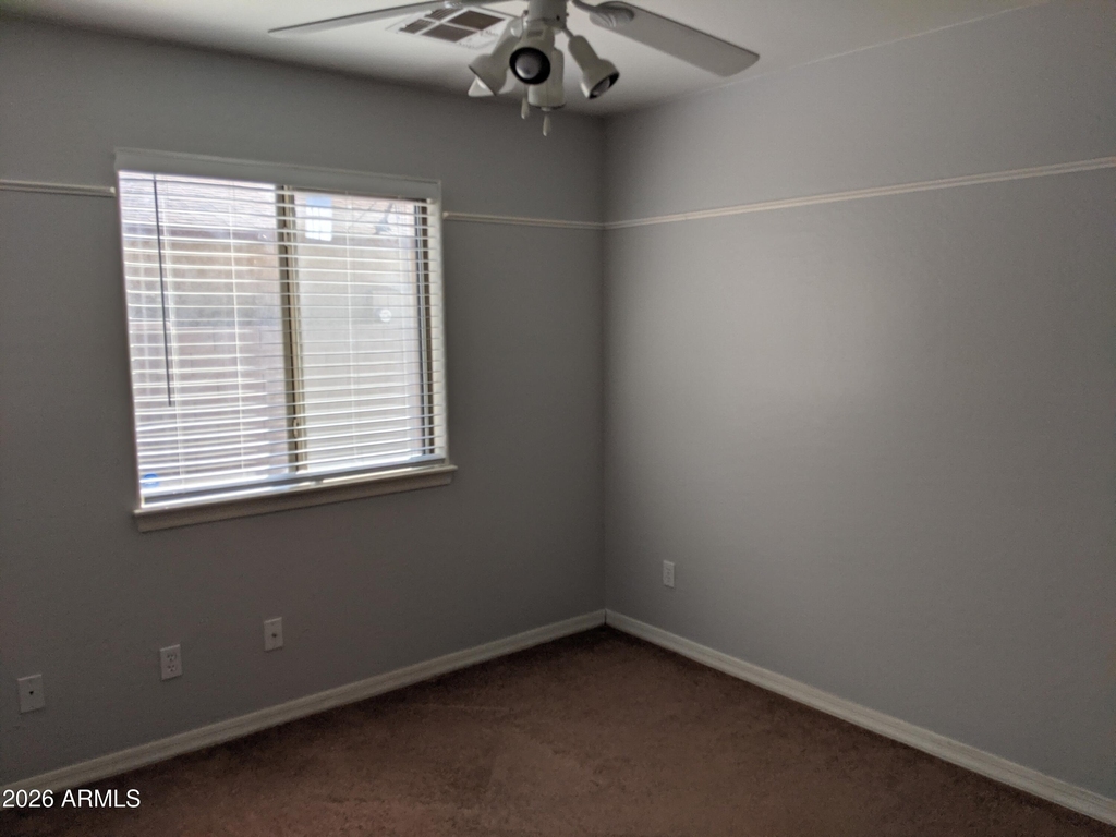2536 E Mcarthur Drive - Photo 5