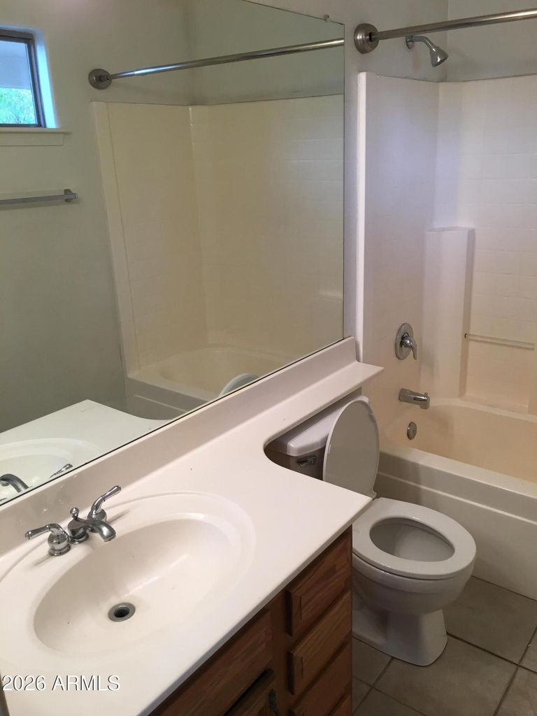 2536 E Mcarthur Drive - Photo 8