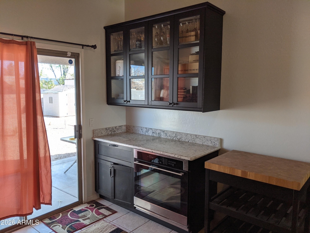 2536 E Mcarthur Drive - Photo 3