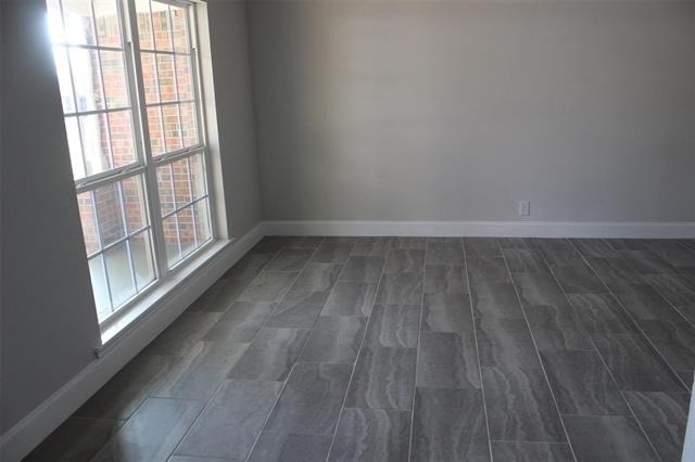 1807 W Scott Street - Photo 3