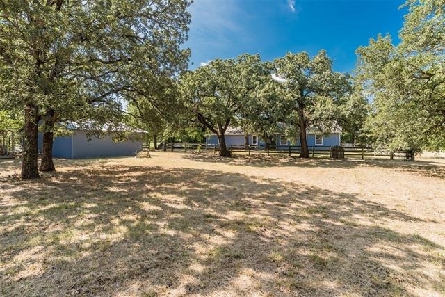 1403 Harpole Road E - Photo 22