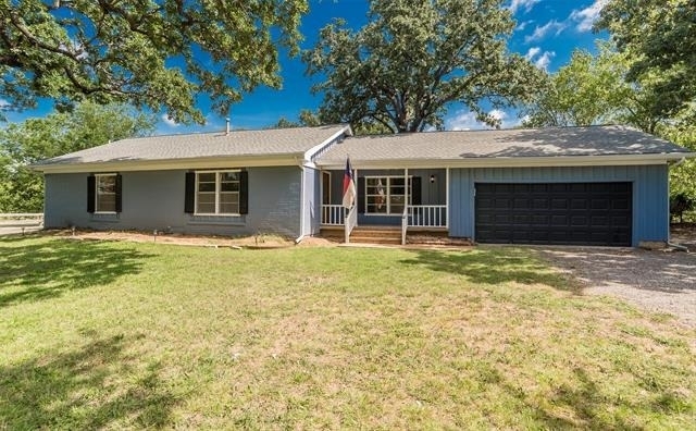 1403 Harpole Road E - Photo 2