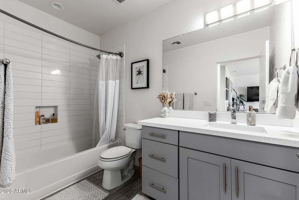 2740 E Roma Avenue - Photo 29