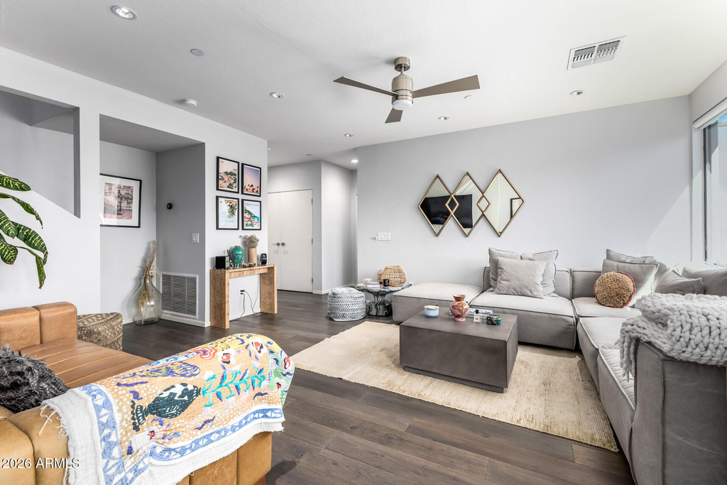 2740 E Roma Avenue - Photo 15