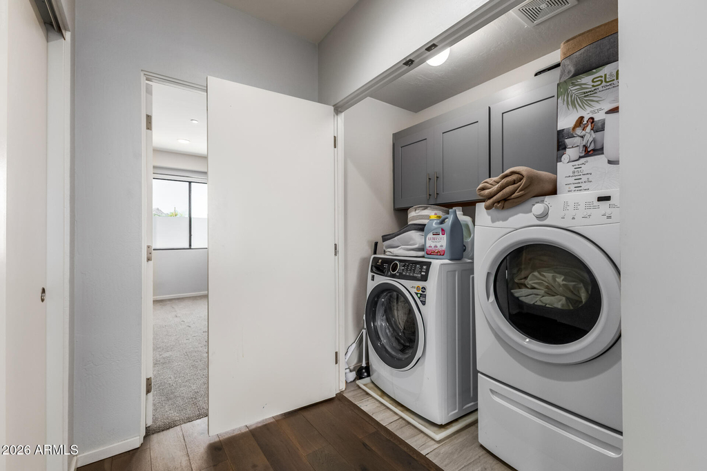 2740 E Roma Avenue - Photo 30