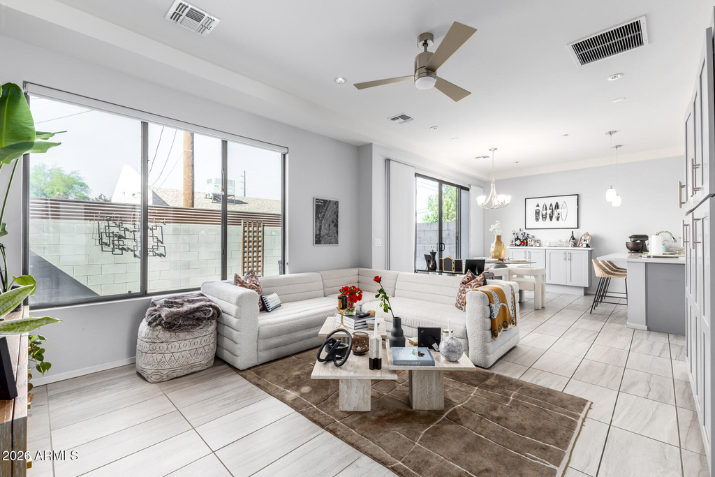 2740 E Roma Avenue - Photo 4