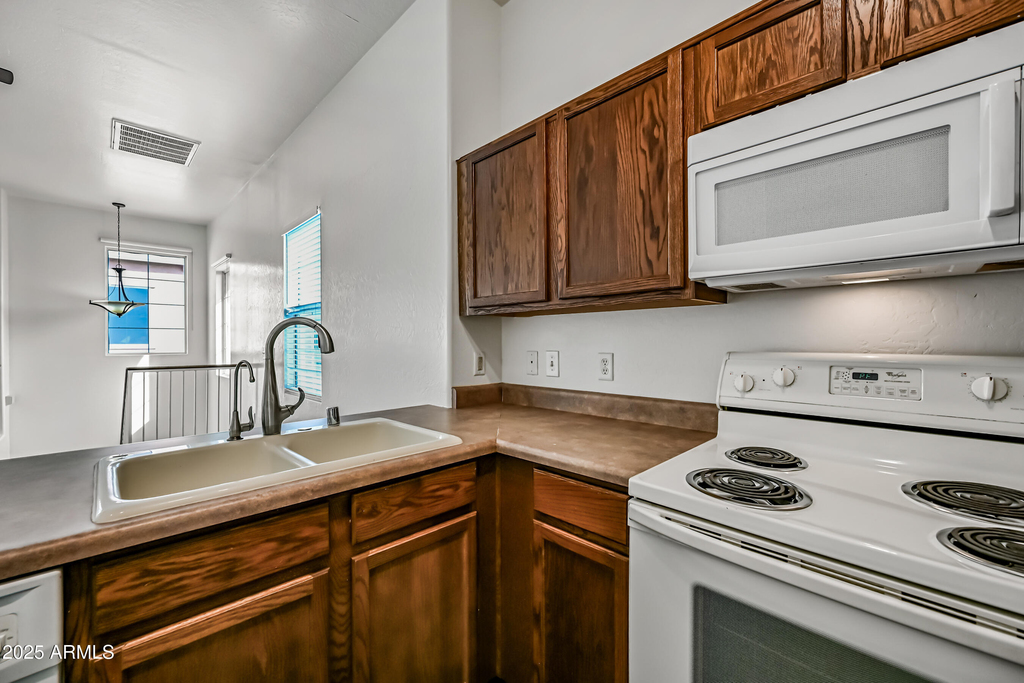 9233 E Neville Avenue - Photo 13