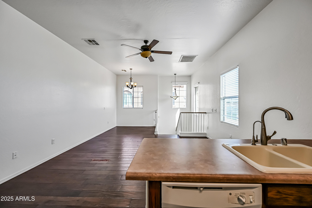 9233 E Neville Avenue - Photo 10
