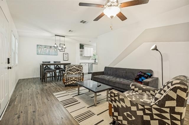 2214 Pine Street - Photo 4