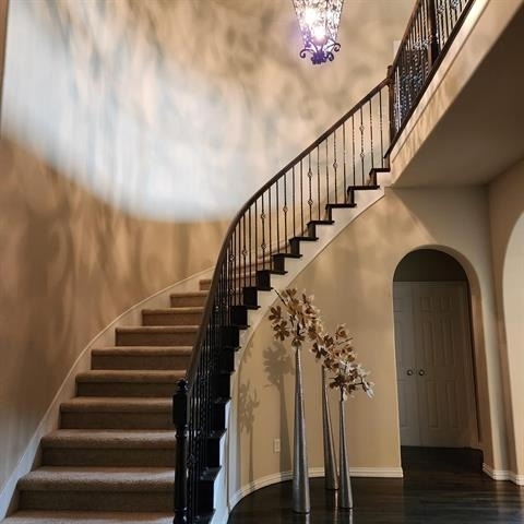 10082 Drawbridge Drive - Photo 2