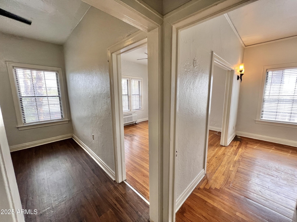 902 E Palm Lane - Photo 0