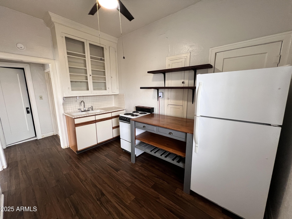 902 E Palm Lane - Photo 3
