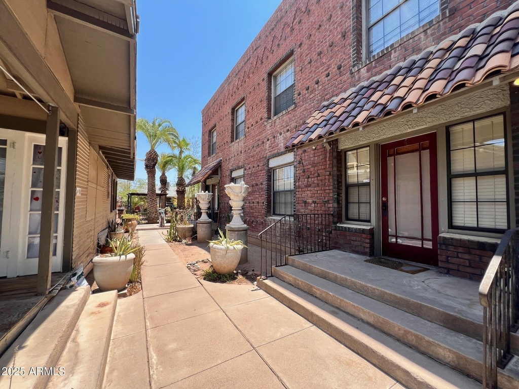 902 E Palm Lane - Photo 22