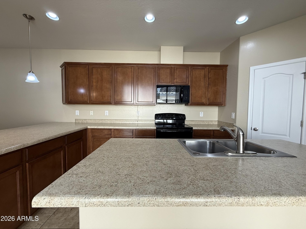 9020 W Nicolet Avenue - Photo 6