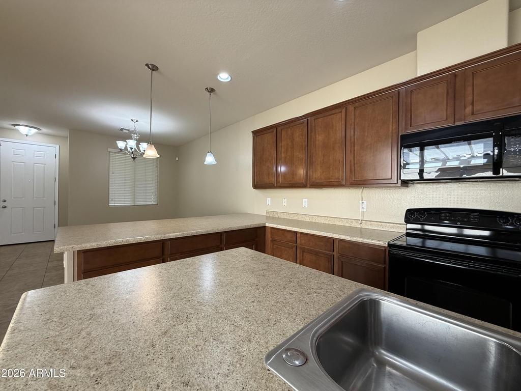 9020 W Nicolet Avenue - Photo 7