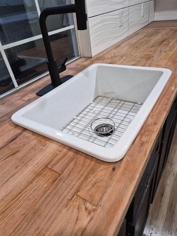 1404 N Bradley Street - Photo 3