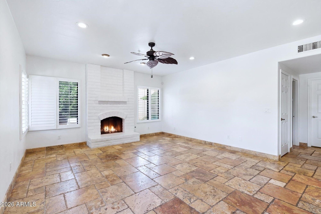 12780 N 94th Place - Photo 4