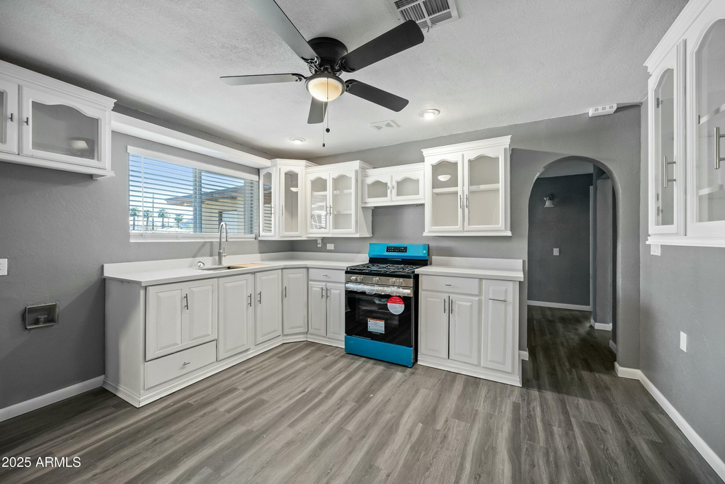 2601 N 51st Street - Photo 10