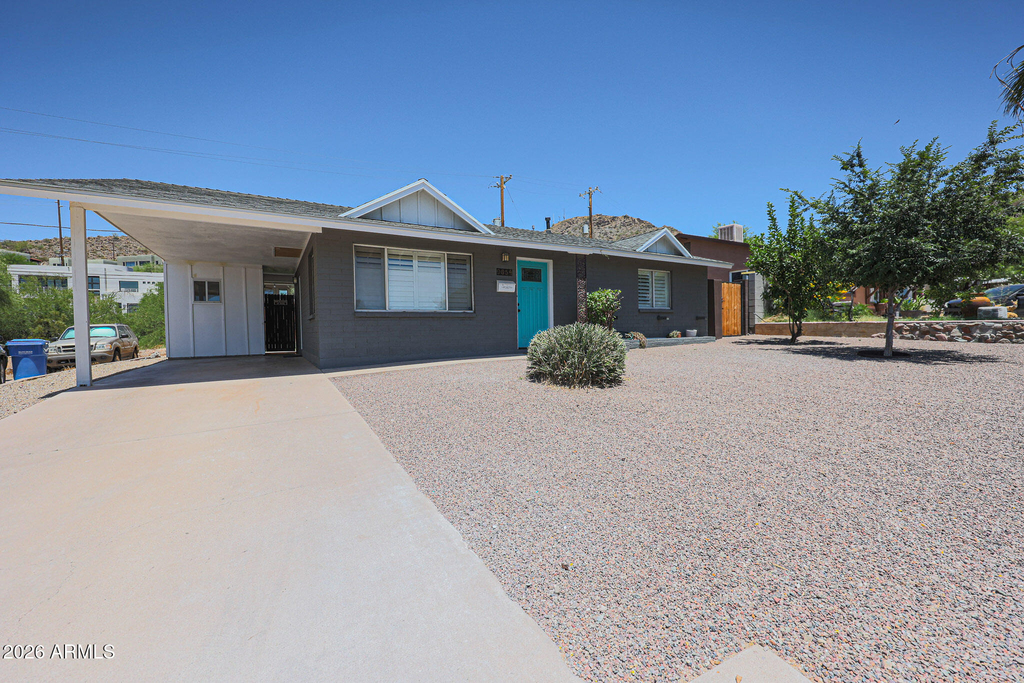 9854 N 1st Street - Photo 1