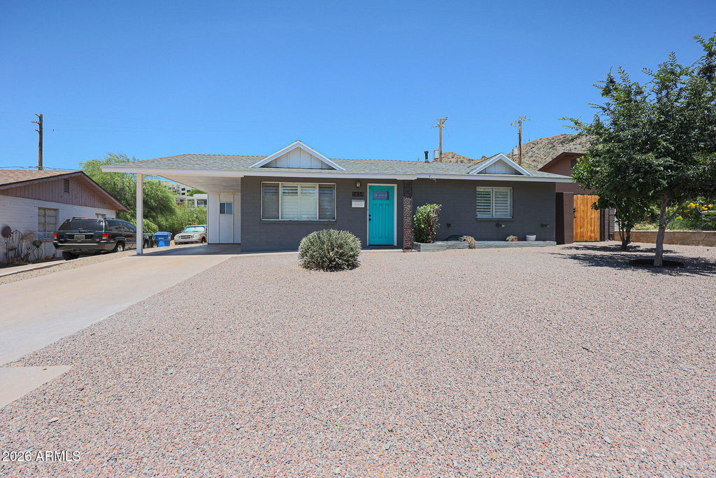 9854 N 1st Street - Photo 0