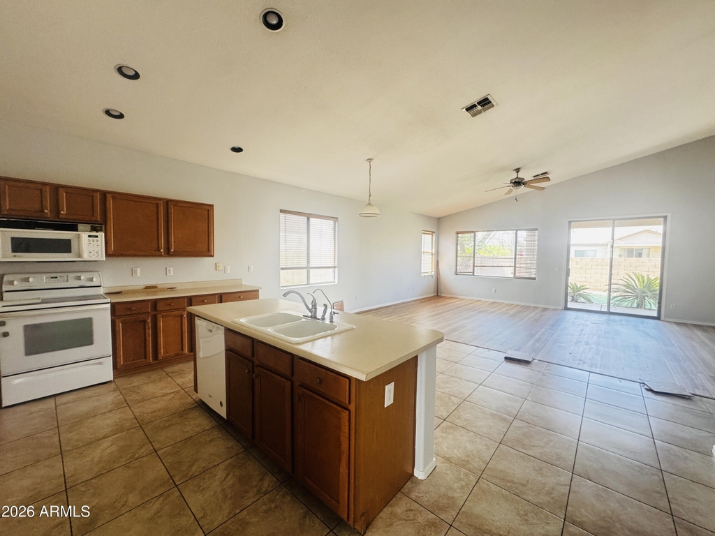 3560 E Feather Avenue - Photo 8