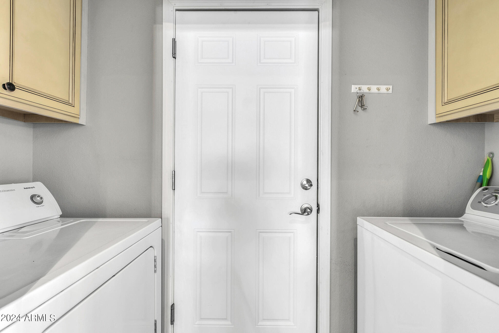8889 E Meadow Hill Drive - Photo 19